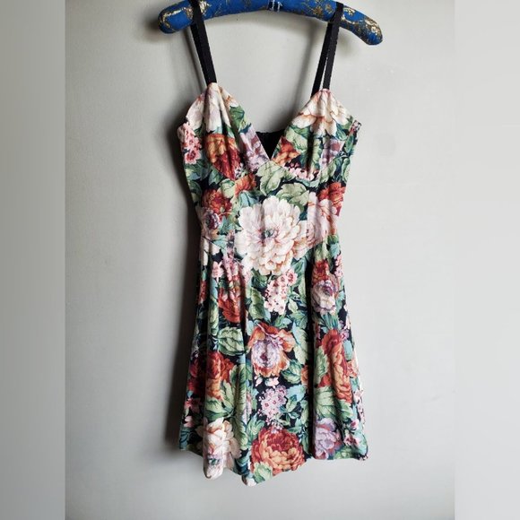 ⭐2x Host Pick⭐ Vintage | Floral Party Dress - Picture 3 of 7